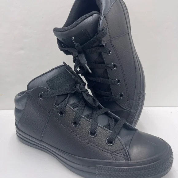 Converse WMNS A05102C
CTAS AXEL MID
BLACK/BLACK/BLACK
Sneakers - Picture 16 of 16